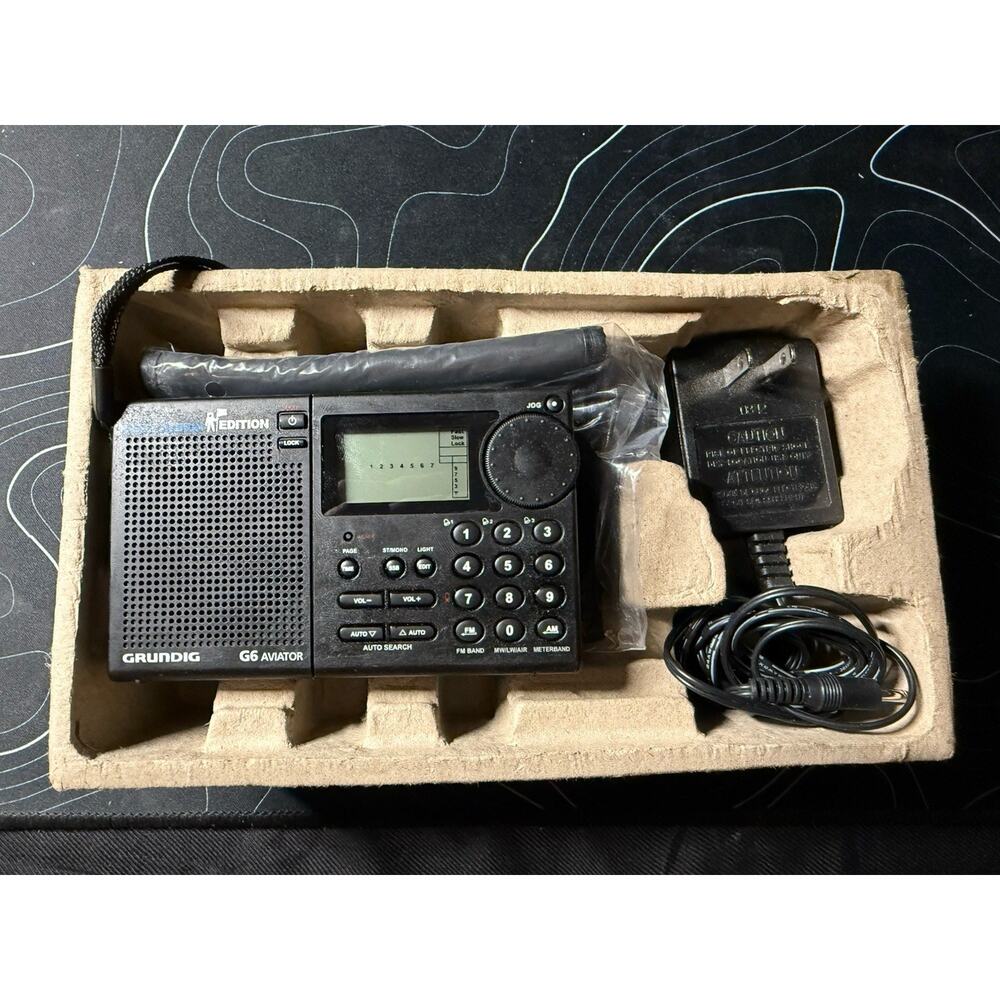 GRUNDIG G6 AVIATOR "BUZZ ALDRIN" EDITION RADIO AM/FM/SHORTWAVE/HAM SSB/AIRCRAFT - Picture 3 of 3